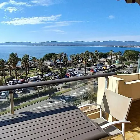 Vue Exceptionnelle-piscine Saint-Raphaël